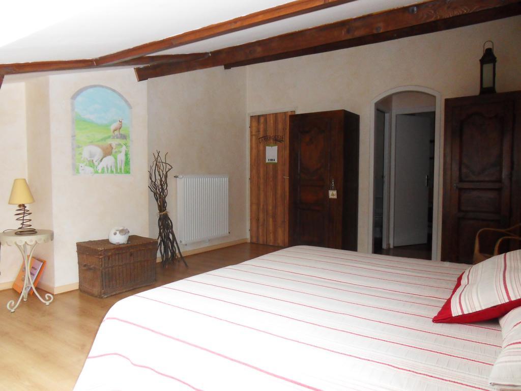 Bed and Breakfast L'Estapade Des Tourelons Saint-Jean-en-Royans Camera foto