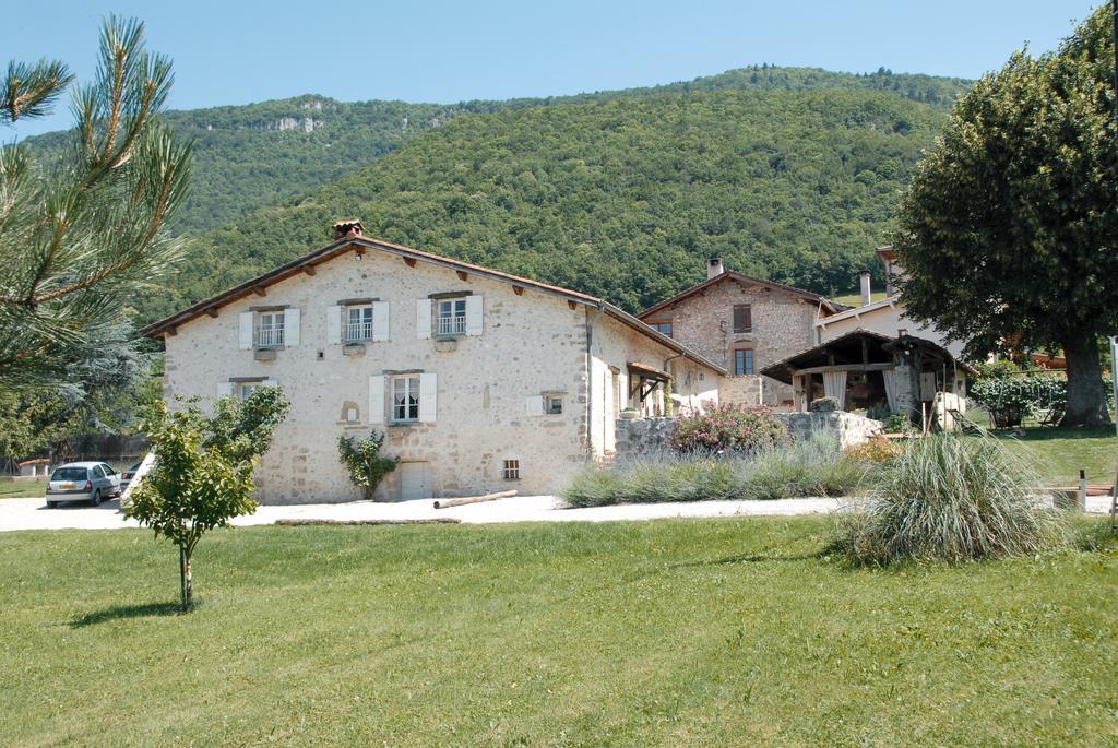 Bed and Breakfast L'Estapade Des Tourelons Saint-Jean-en-Royans Esterno foto