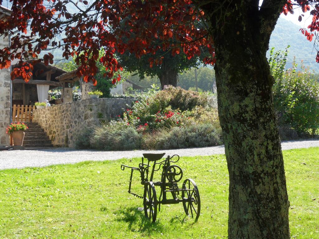 Bed and Breakfast L'Estapade Des Tourelons Saint-Jean-en-Royans Esterno foto